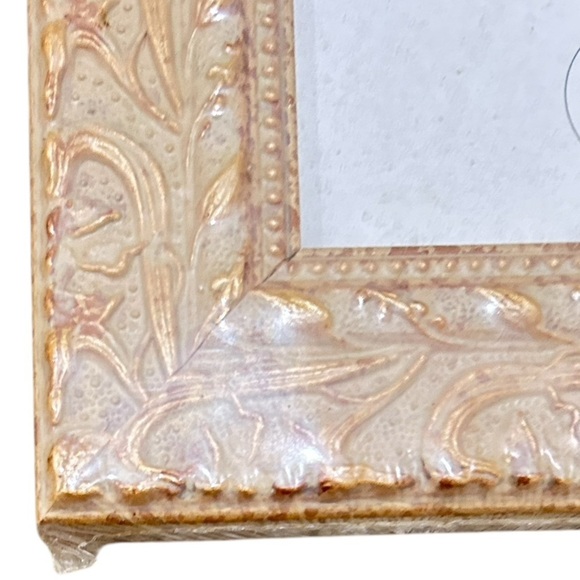 NWT Farmington frames pair of Elegant Gold tone Picture Frames sealed 5 x 7 - Picture 3 of 6